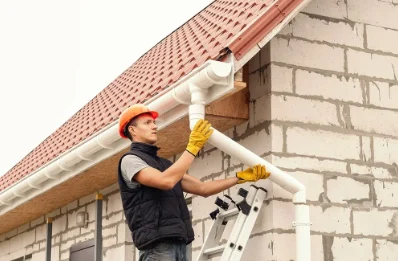 Pose et remplacement de gouttières à Holving